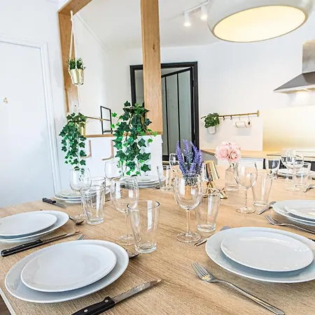 Le Joyeux - Ideal Groupe - Parking Gratuit