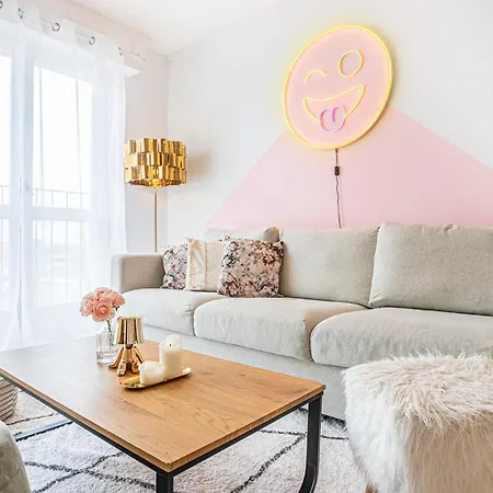 Le Joyeux - Ideal Groupe - Parking Gratuit