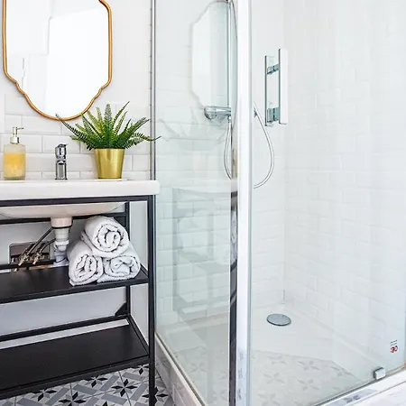 Le Joyeux - Ideal Groupe - Parking Gratuit