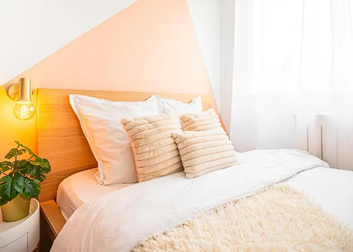 Le Joyeux - Ideal Groupe - Parking Gratuit * Troyes